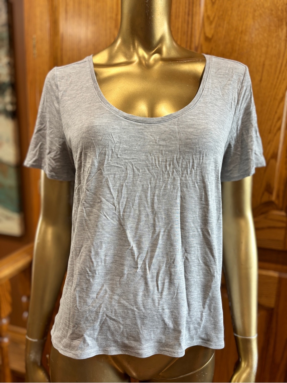 Babaton Scoop Neck Short Sleeve Tee - Light Gray